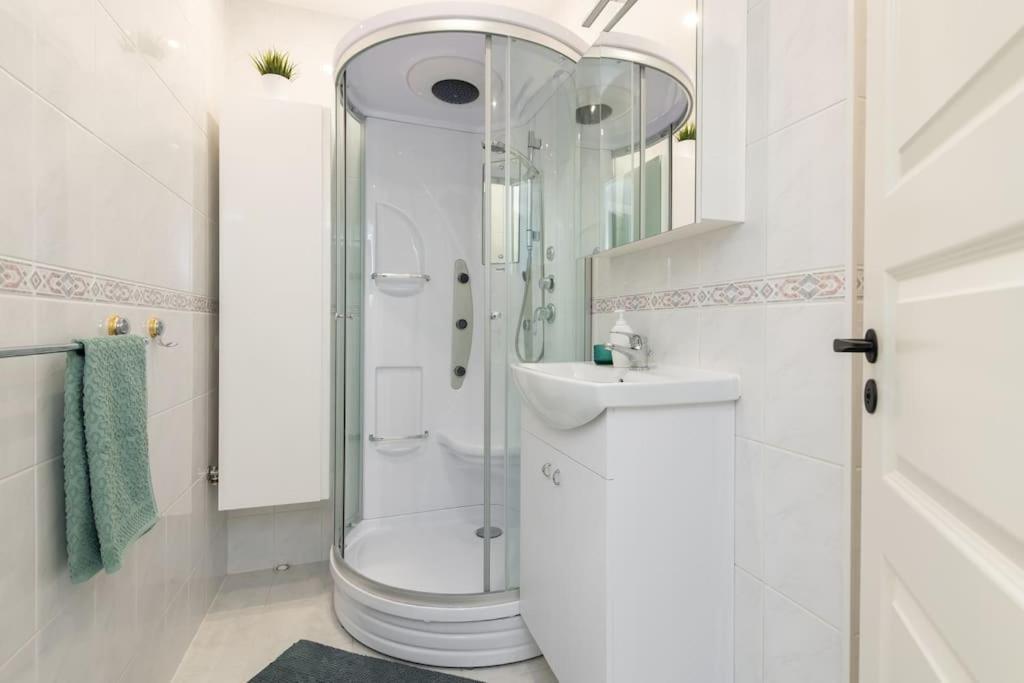טאלין Roosikransi Apartment מראה חיצוני תמונה